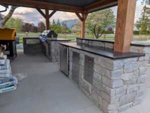 outdoor kitchen outdoor dining space